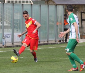 Dopo avere agito da esterno destro a Lamezia, Silvestri è in lizza per una conferma