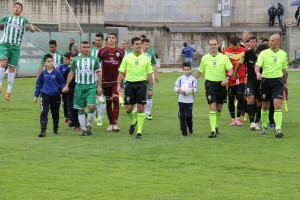 L'ingresso in campo di Vigor e Messina