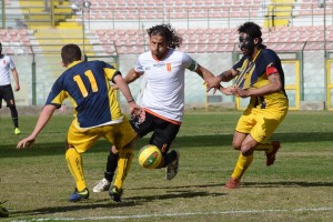 Corona in azione contro la Juve Stabia, un club con cui conquistò la B