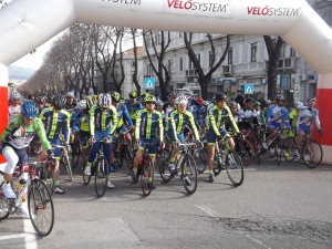 La partenza della prima batteria del Memorial