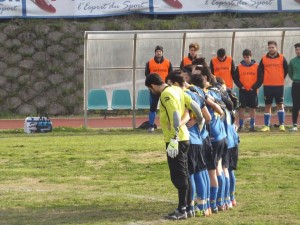 La squadra durante il minuto di silenzio