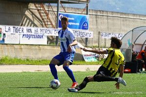 Boris Zingales entra in scivolata