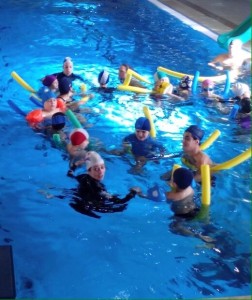 I bambini in piscina