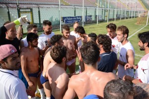 La festa della Reggina sotto il settore ospiti