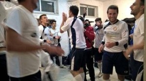 Festa negli spogliatoi del Contesse