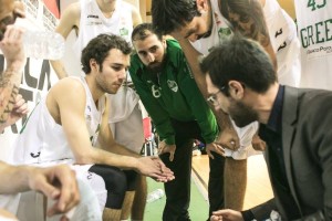 Coach Giorgio Bonanno durante un time out