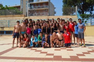 Una foto di gruppo della Power Team al Memorial Magazzu'