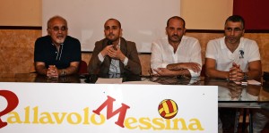 il presidente Muscolino durante una conferenza stampa