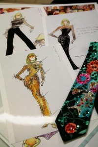Alcuni bozzetti e accessori della mostra