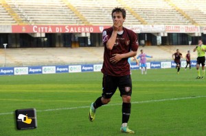 Il brasiliano Gustavo con la maglia della Salernitana. 16 le reti in granata
