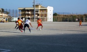 Alberto Furnari in azione contro l'Acquedolcese