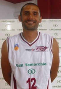 L'ex pivot dell'Amatori Gigi Russo.