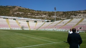 Al termine della conferenza stampa breve sopralluogo sul rinnovato manto erboso del San Filippo