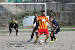 Germanò controlla un pallone