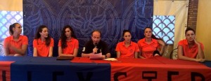 La presentazione delle giocatrici del Santa Teresa Volley