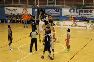 Amatori-Gruppo Zenith Messina. Palla a due