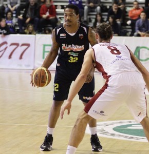 Lenzelle Smith, gara in ombra per lui