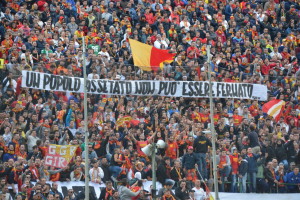 Uno striscione in curva 