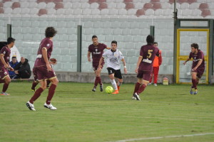 Leonetti cerca di sgusciare via