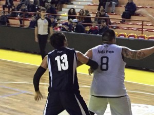 OrSa-Gruppo Zenith Messina - duello sotto canestro fra Gugliotta e Soldatesca