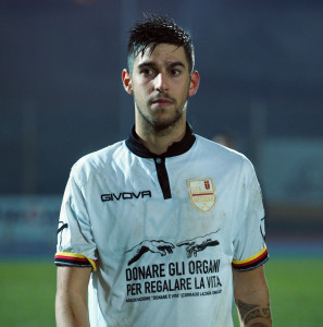 Leonetti esce dal campo