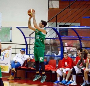 Daro Gullo al tiro dall'arco dei 6,75