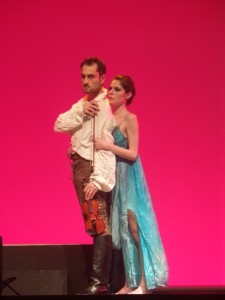 Gli attori in scena