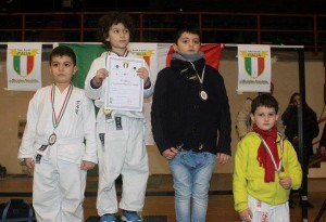 I giovani karateka sul podio
