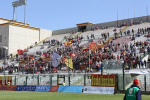 La curva sud (foto Fazio-Denaro)