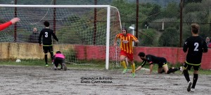 Matteo Serio firma il gol della vittoria