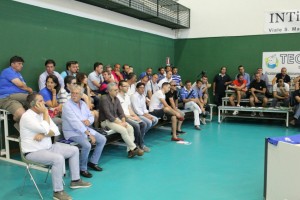 La platea di allenatori, dirigenti e addetti ai lavori al PalaRescifina