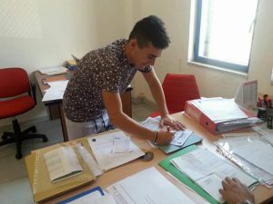 Il giovane Maggio nella sede del Cosenza