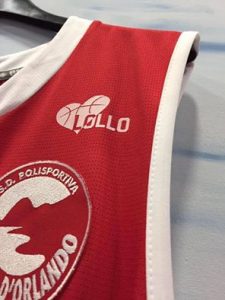 Il ricordo sulla maglia per Lollo De Lise