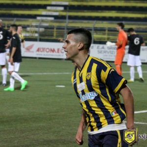 Il centrocampista Izzillo della Juve Stabia