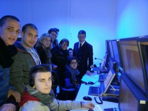Alcuni allievi del Caio Duilio durante una esercitazione