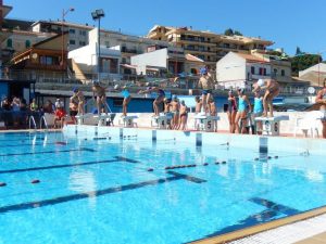 L'attività di nuoto estiva alla piscina "Magazzù"