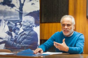 L' Assessore Pino con dietro Vittorio Magazzù