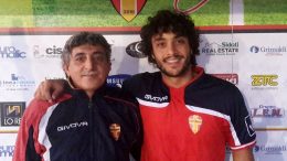 Sebastiano Paterniti posa col team manager Gaetano La Versa