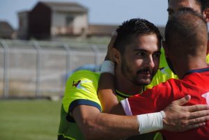 Salvatore Mincica con la maglia del Sant'Agata (foto La Marca)