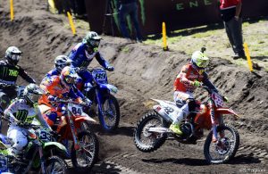 fase di sorpassi con Tony Cairoli protagonista (Photo S.Taglioni www. tonycairoli.com)