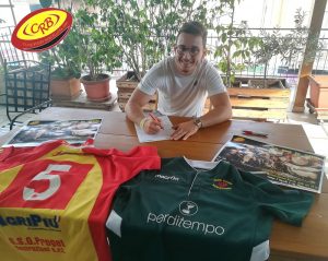 Antonio Brigandi pone la firma sul contratto