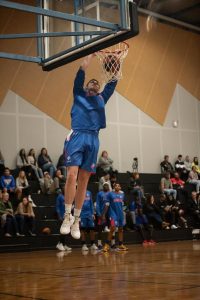 Hamish Warden in azione