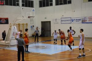 Travis Black in lunetta