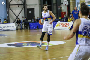 Sebastiano Perin in palleggio