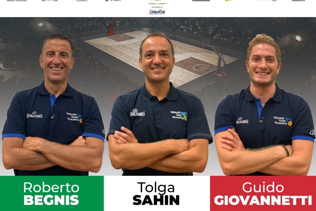 Tolga Sahin arbitra la finale di Coppa Italia tra Olimpia Milano e Pesaro