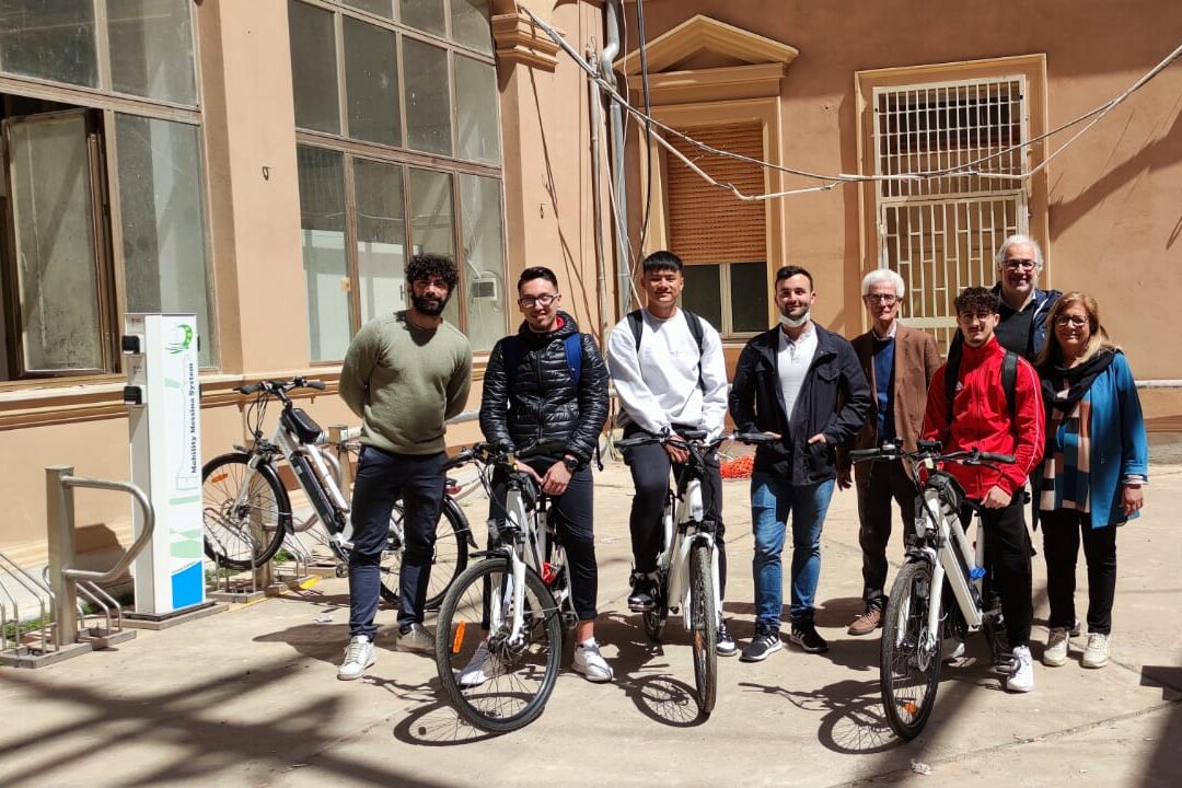Mobilità sostenibile, il tragitto da casa a scuola con la bici elettrica