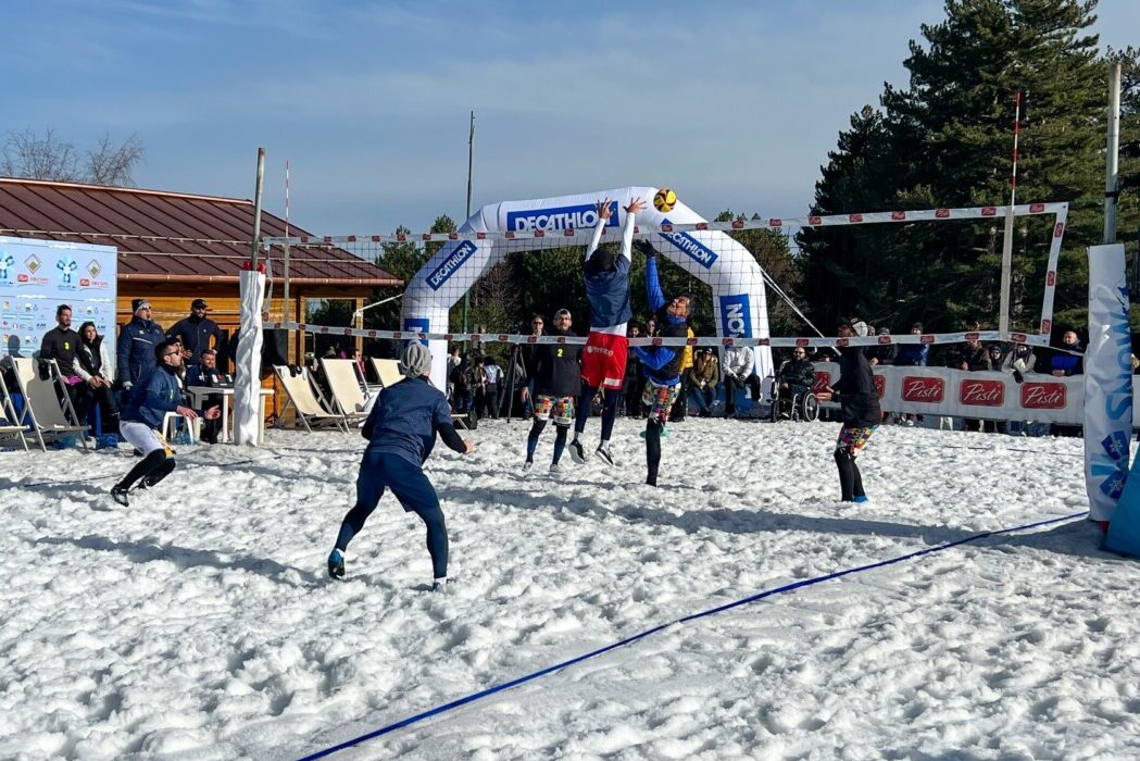 Snow Volley