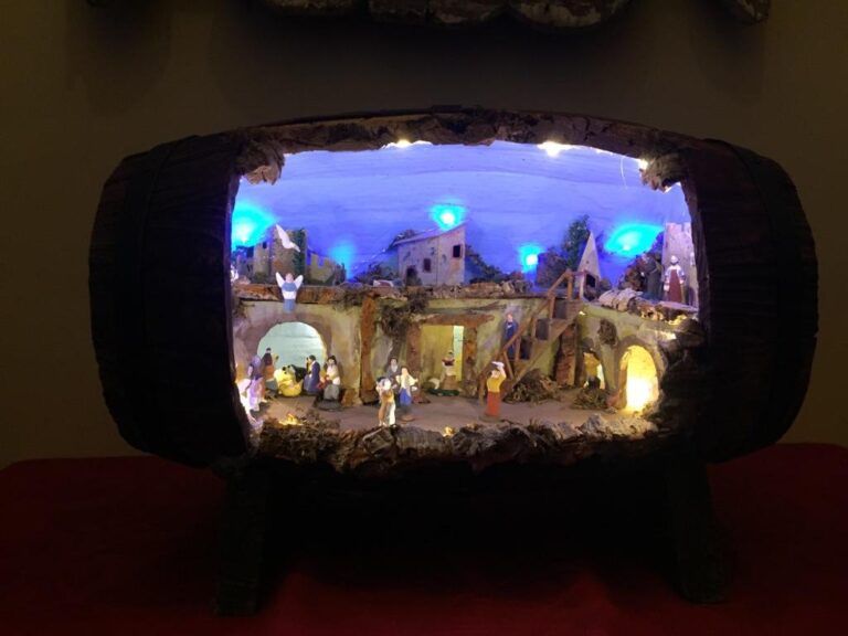 “Natale con i Presepi”, inaugurata la mostra nella chiesa di S. Giovanni di Malta