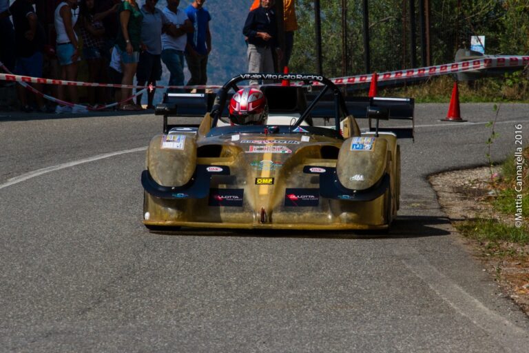 Poker del trapanese Gulotta su Radical SR4 Evo nello Slalom Rocche Novara di Sicilia