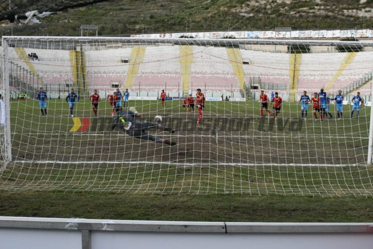 Il Messina fa flop anche contro il Portici (0-1). Al Franco Scoglio l’ennesima disfatta